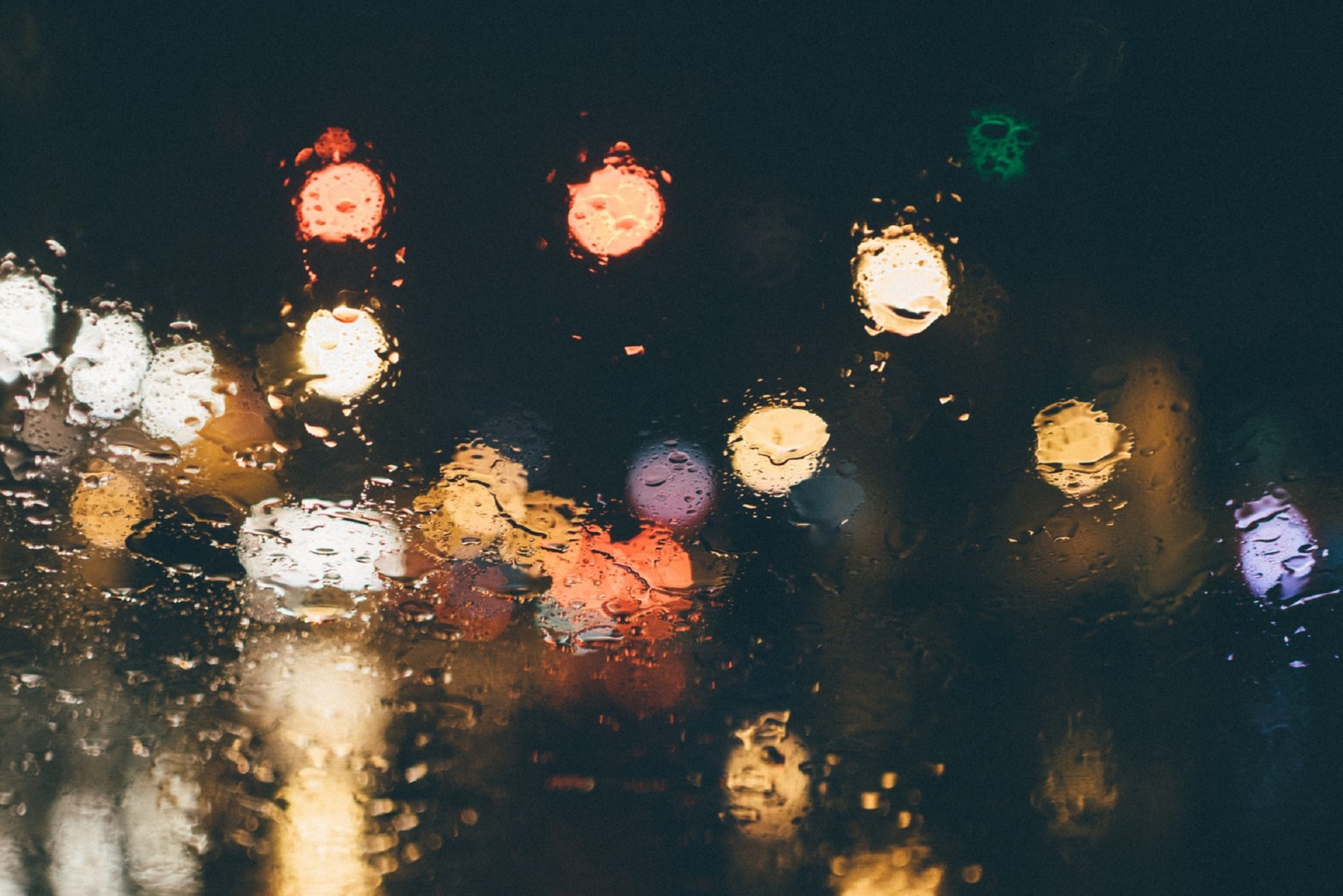 It's raining, times of crisis